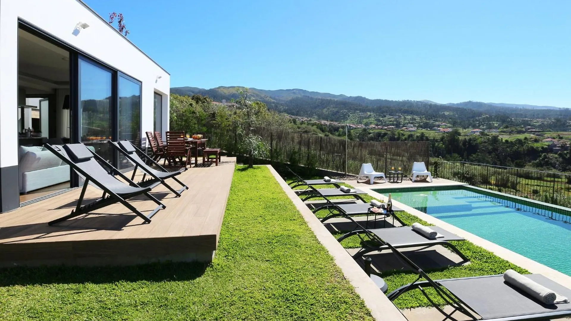 Beautiful Calheta Villa Villa Bella Vita 3 Bedrooms Stunning Sea Views Rural Setting 0*, 卡列塔